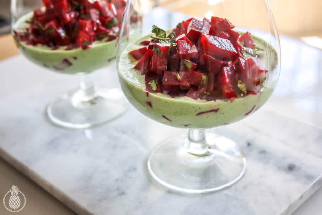 Beets & herbs healthy salad served on green cream || סלט סלק בריא שמוגש על קרם ירקרק 