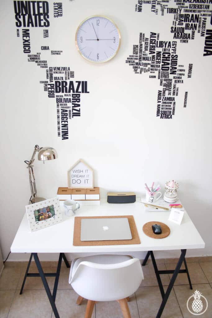my new blogger's office \\ office on a budget \\ stylish \\ pink whit gold \\ cute \\ משרד ֿ// עיצוב // סטיילינג