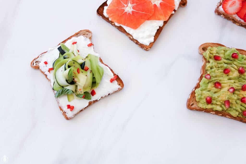 6 ideas for delicious & healthy toast toppings || 6 רעיונות לטוסטים משודרגים שאפשר להכין בקלי קלות