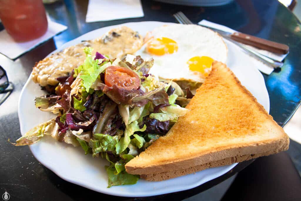 Brunch review in Tel Aviv - NOLA american bakery || בית קפה- קונדטוריה אמריקאי האמצע תל אביב - ביקורת בראנץ׳ ב NOLA american bakery