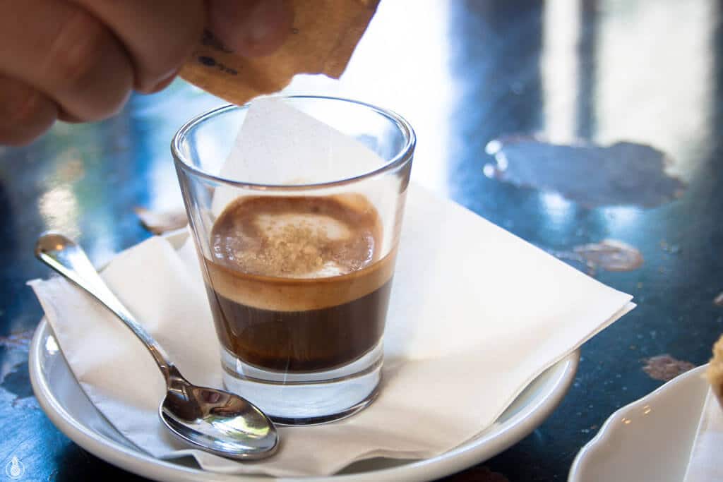 Brunch review in Tel Aviv - NOLA american bakery || בית קפה- קונדטוריה אמריקאי האמצע תל אביב - ביקורת בראנץ׳ ב NOLA american bakery