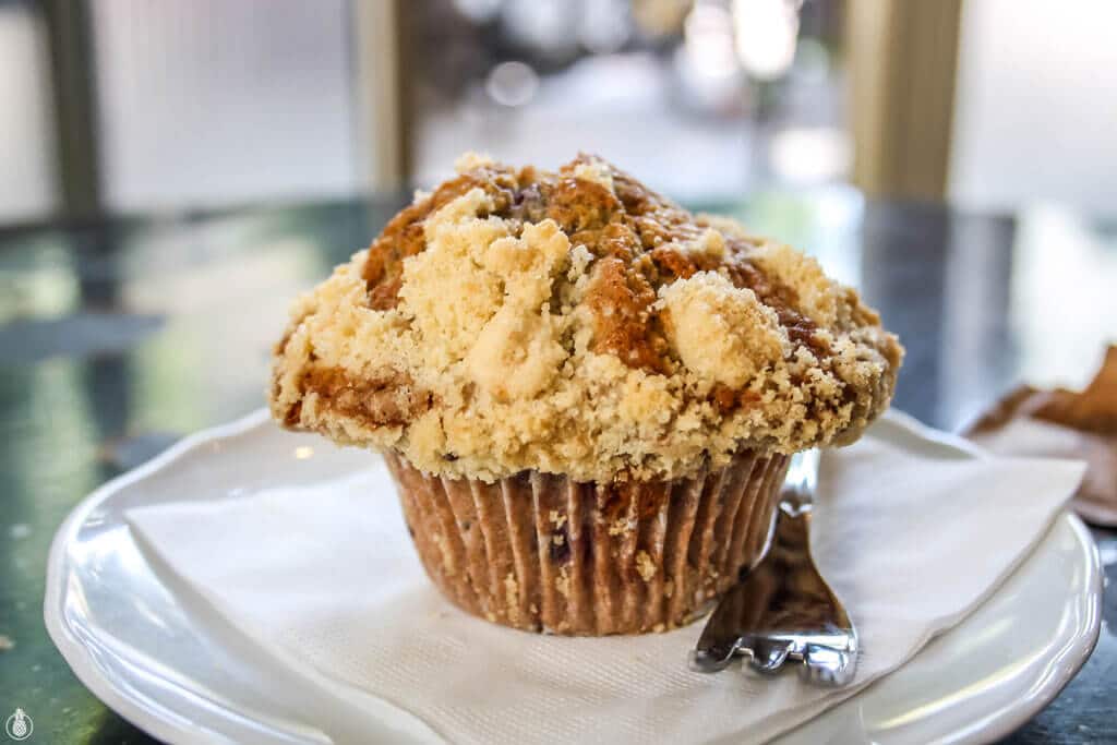 Brunch review in Tel Aviv - NOLA american bakery || בית קפה- קונדטוריה אמריקאי האמצע תל אביב - ביקורת בראנץ׳ ב NOLA american bakery