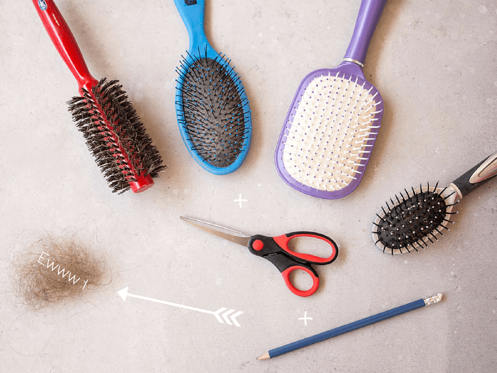 ניקיון אביב : איך מנקים מסרקים ומברשות שיער? || Spring Clean : How to Clean Hairbrushes & Combs in 4 Easy Steps 