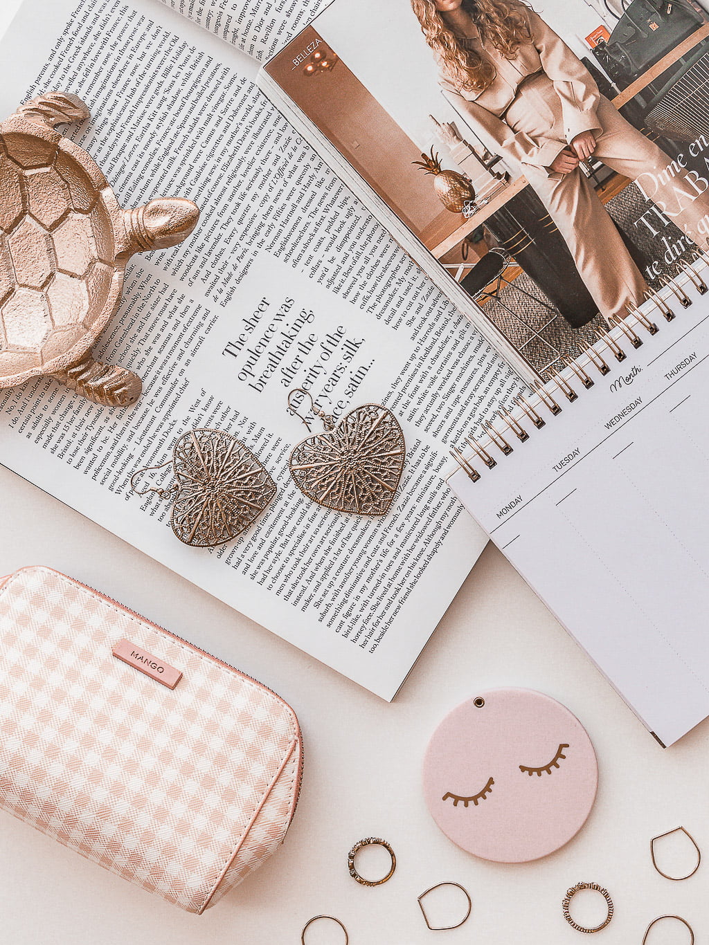 Flatlay Photography Tips and Ideas For Beginners - 5 tips to help you take better flatlay photos for your blog, business, or Instagram for beginners. (+ Pink flatlay inspiration!)