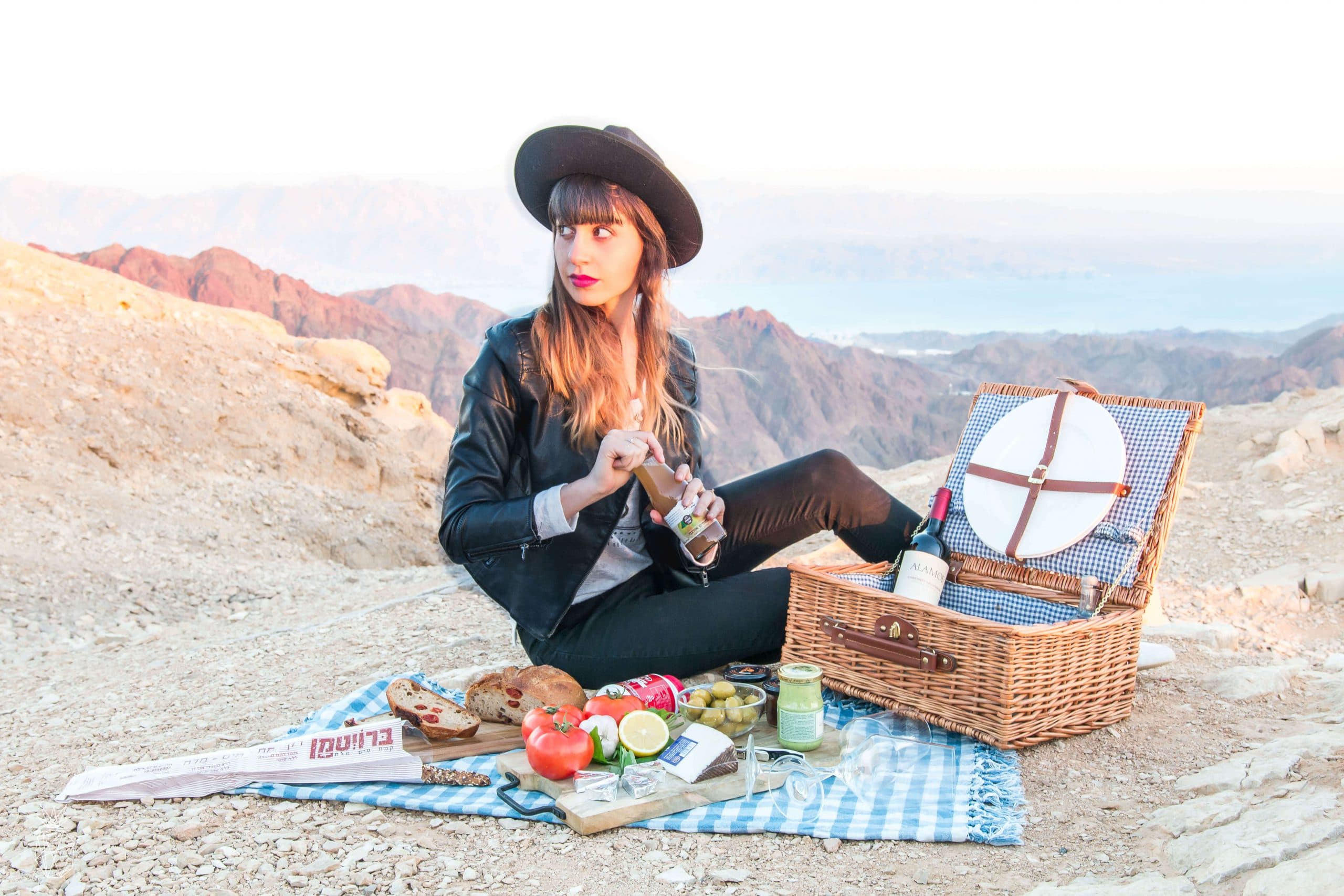 The perfect picnic at Eilat Mountains