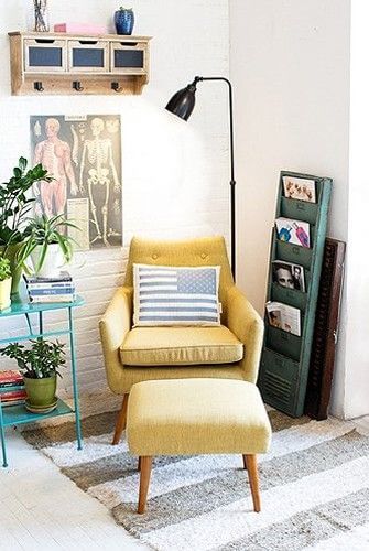 PINSPIRATION : 15 comfy and Stylish Reading Corners that will inspire you to create your own little reading nook. | home decor trends 2017 | Read more @ hedonistit.com