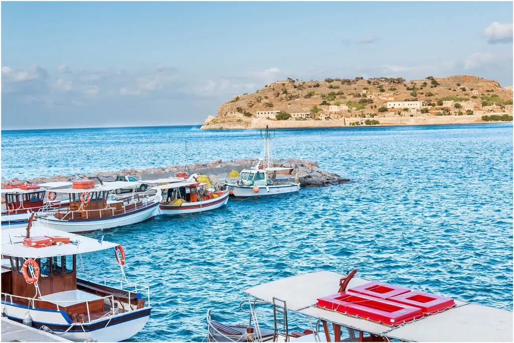 One Day Trip Travel Guide in Northeast Crete : Agios Nikolaos, Elounda, Plaka & Spinalonga Island. Click through to read everything you need to know before traveling into this part of the Greek island