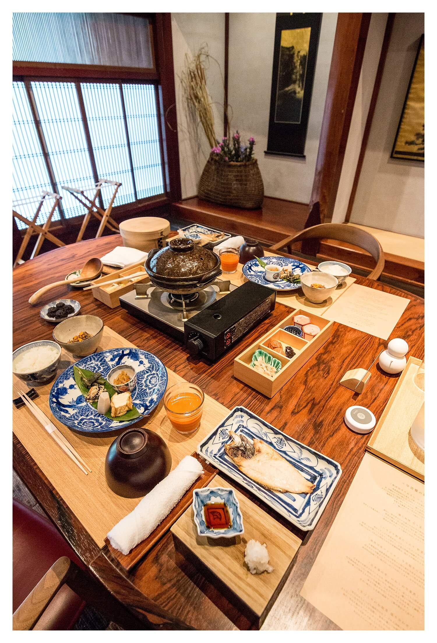 Traditional meets modern - This luxury hotel is a beautiful ryokan with the most amazing onsen. It’s only 2 hours away from Tokyo! | Japan, photography diary , food