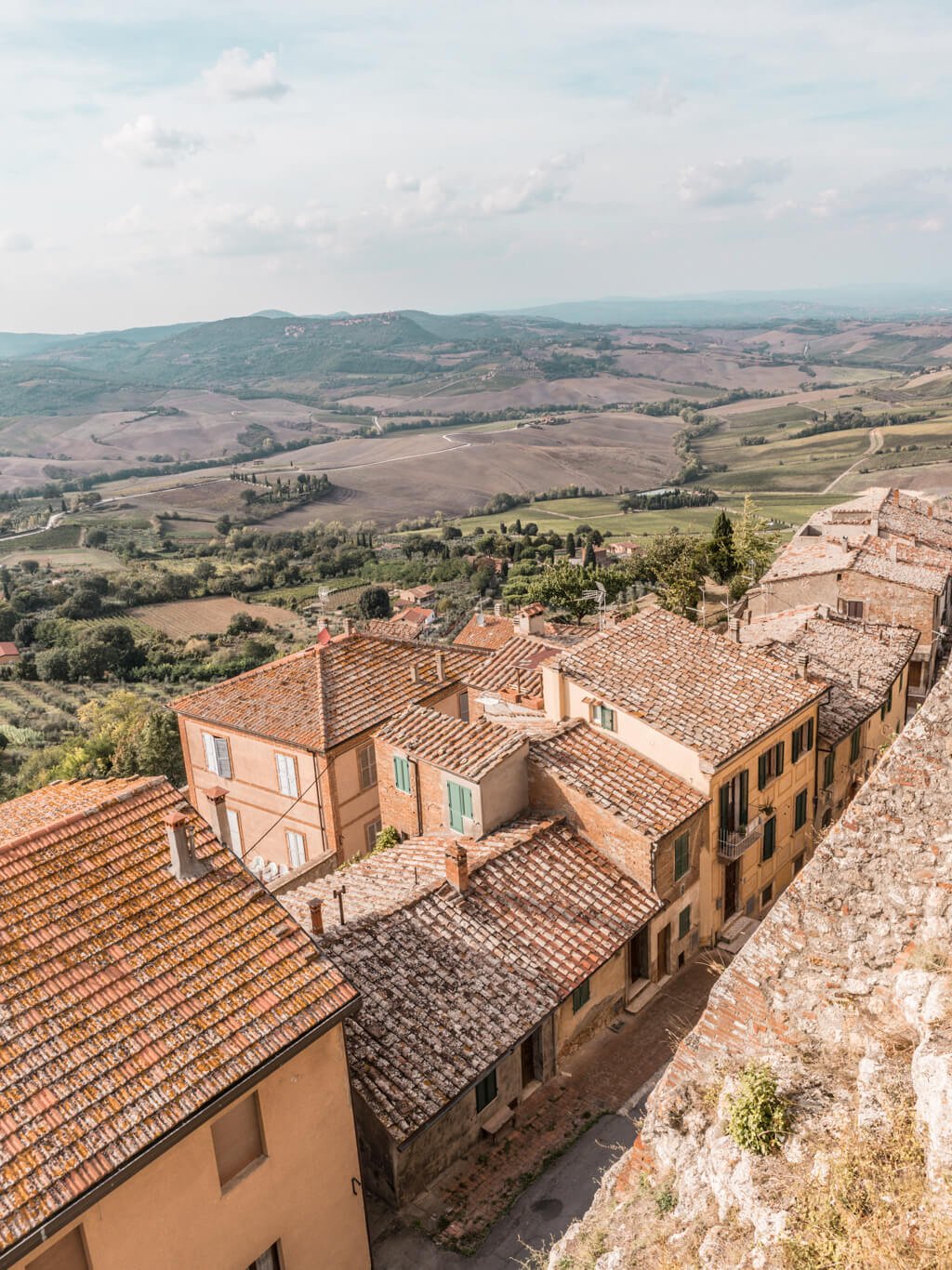 Montepulciano || A Guide For Planning A Trip To Tuscany, Italy - Things to do, including food & restaurants tips, wineries, and road trip tips