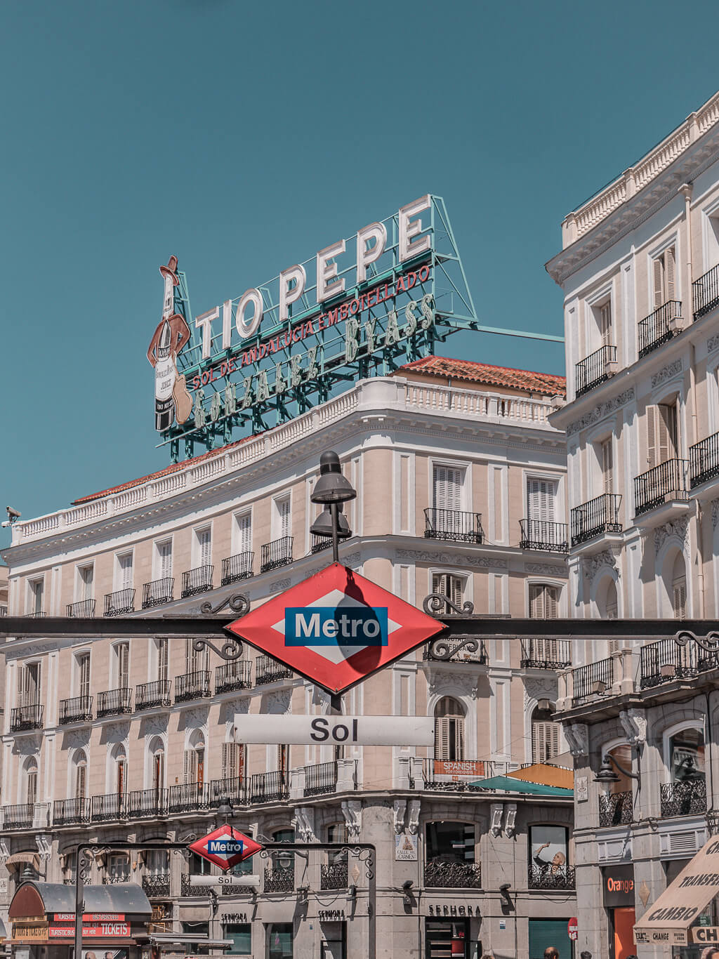 The special atmosphere and character of the city, the impressive architecture, its well-maintained parks, and its famous tapas - Madrid will steal your heart! Click through to get inspired with these 20 pictures from the beautiful capital of Spain!